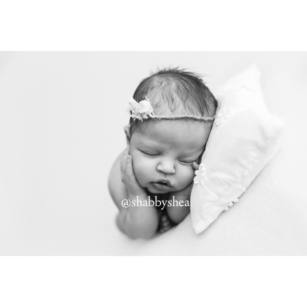 • BABY GIRLS CLOTHING / ACCESSORIES •